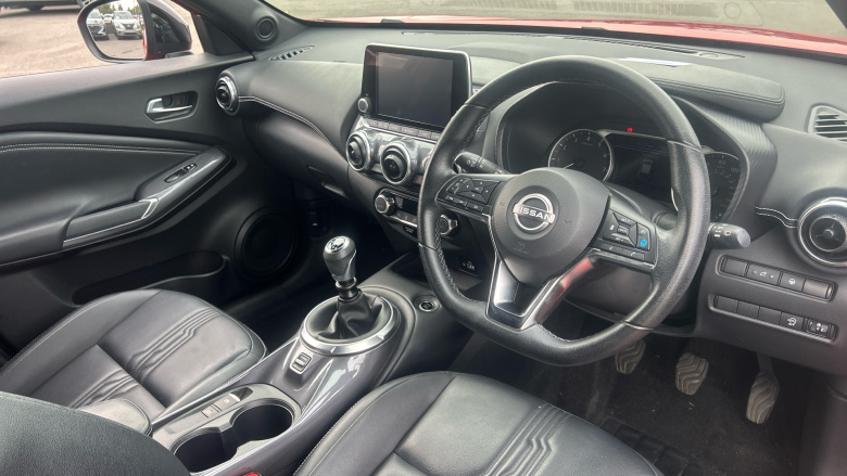 Nissan Juke 1.0 DiG-T 114 Tekna 5dr Petrol Hatchback